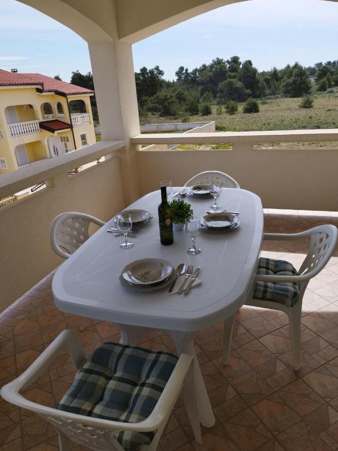 Apartmani Vjeko Vir Exterior photo