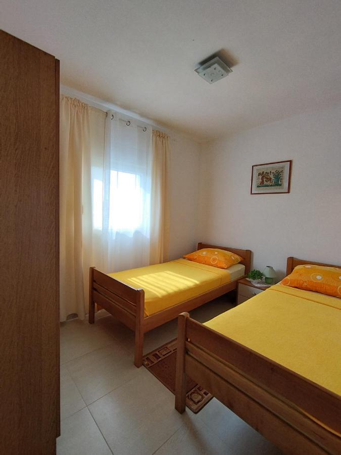 Apartmani Vjeko Vir Exterior photo