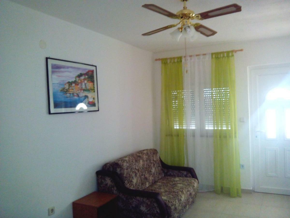 Apartmani Vjeko Vir Exterior photo